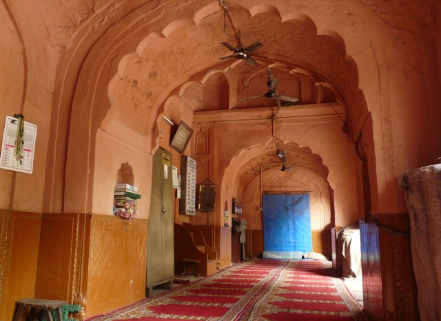 01 04 daryaganj mosques