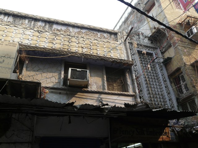 01 06 chitli qabr
