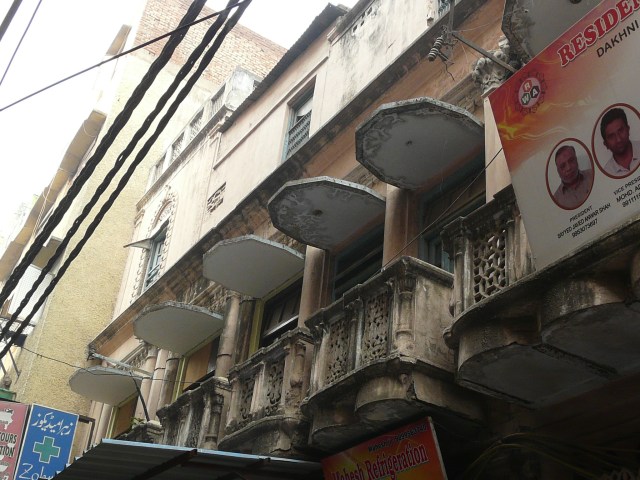 04 03 chitli qabr