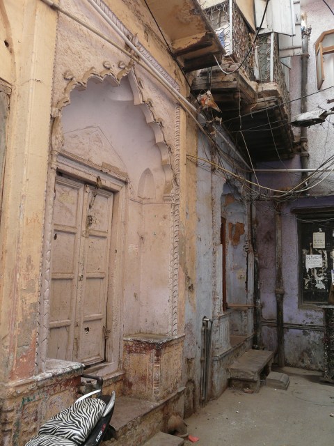 06 02 chitli qabr