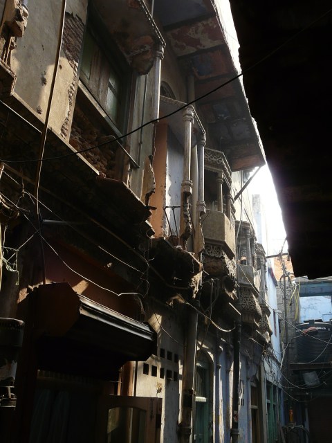 06 06 chitli qabr
