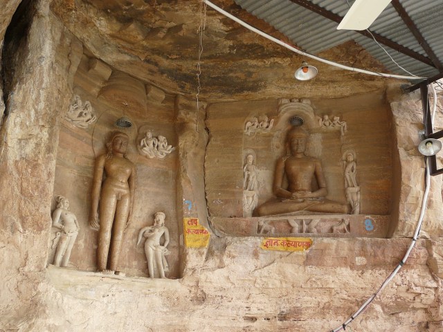01 04 sw statues