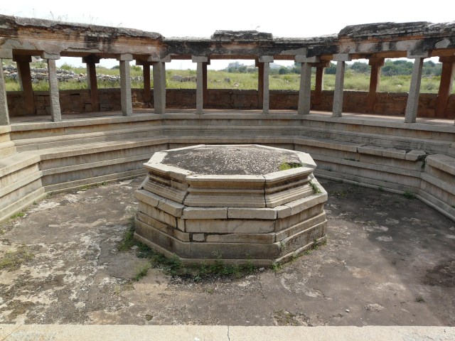 near queen bath 02 04