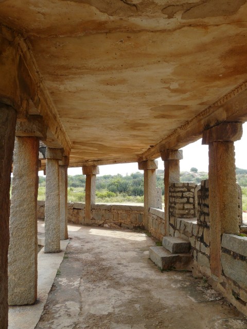 near queen bath 02 05