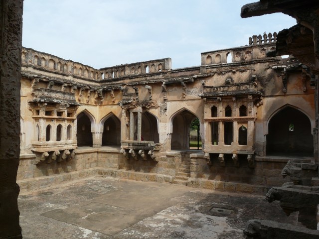 queen's bath 01 02