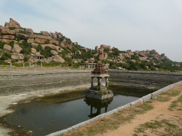 vitthala outside 02 04