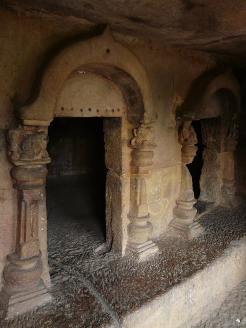 khandagiri 04 04